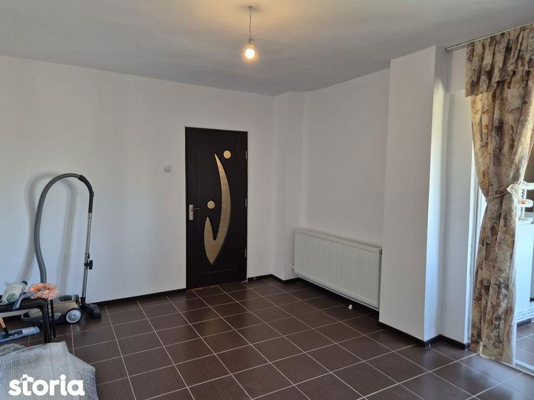 Zona Miorita, apartament 2 camere decomandat, spatios, imbunatatit - 2