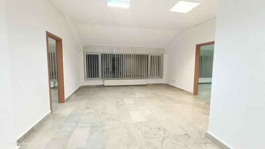 Birou, de 30 mp, în Central