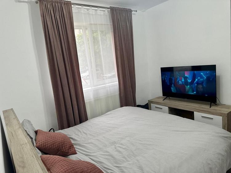 Apartament cu 2 camere decomandat în Central