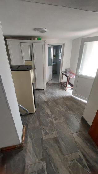 Casa spa?ioasa recent renovata pe interior cu teren generos - 3