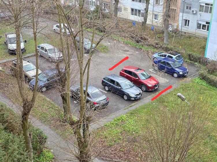 Apartament cu 3 camere semidecomandat, mobilat în Central