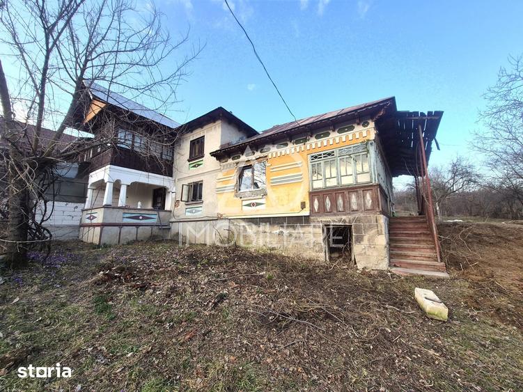 Casă cu 4 camere cu Teren 1748 Mp în Cernișoara