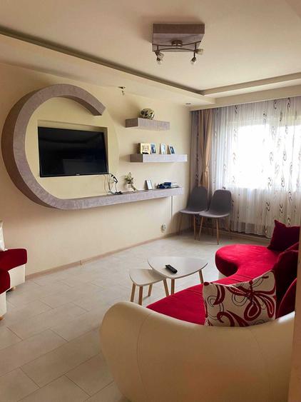 Apartament cu 2 camere decomandat în Malu Roșu