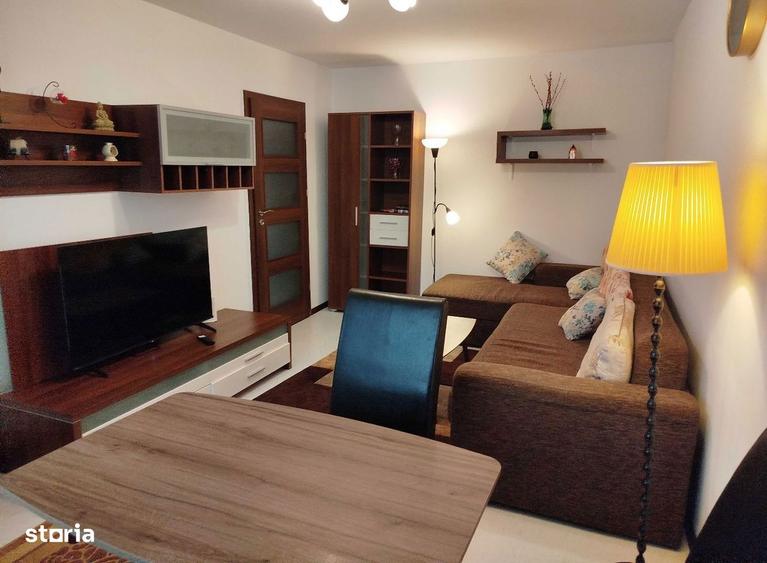 Apartament cu 2 camere decomandat, mobilat în Tei