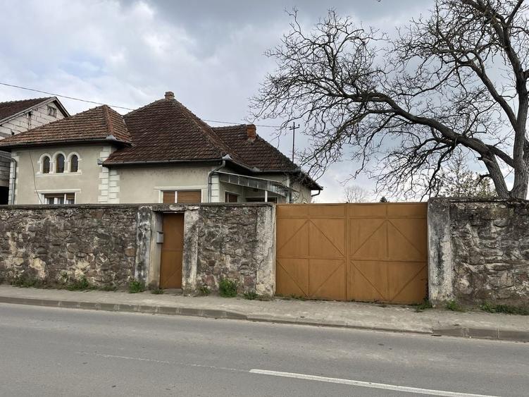 Casă cu 3 camere în Beiuș