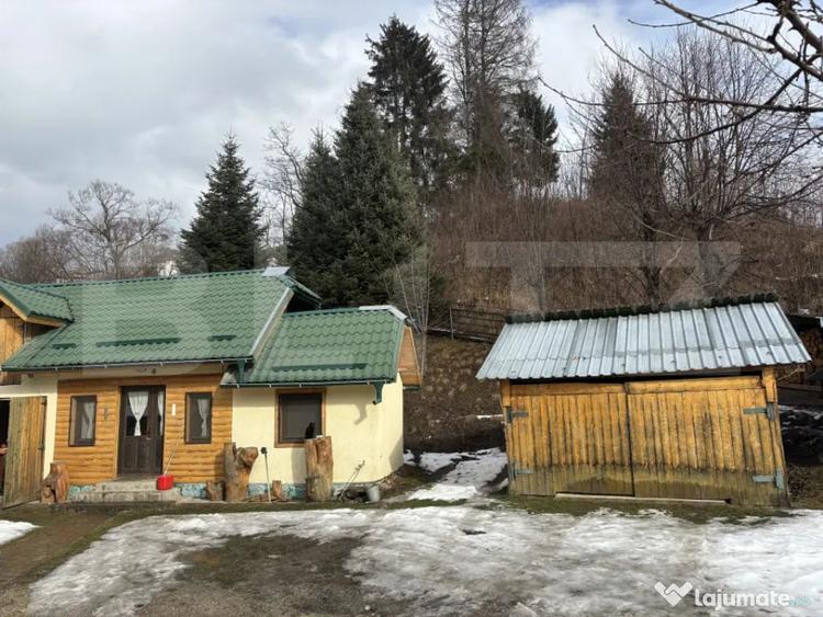 Casă cu 3 camere cu Teren 1300 Mp în Central