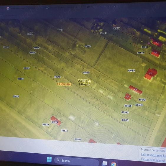 Teren de 300 mp, în Vărsătura