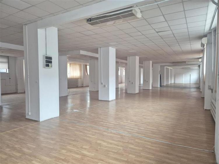 Birou, de 58 mp, în Politehnica