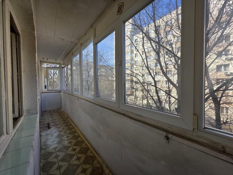 Apartament cu 3 camere semidecomandat în Chișinau