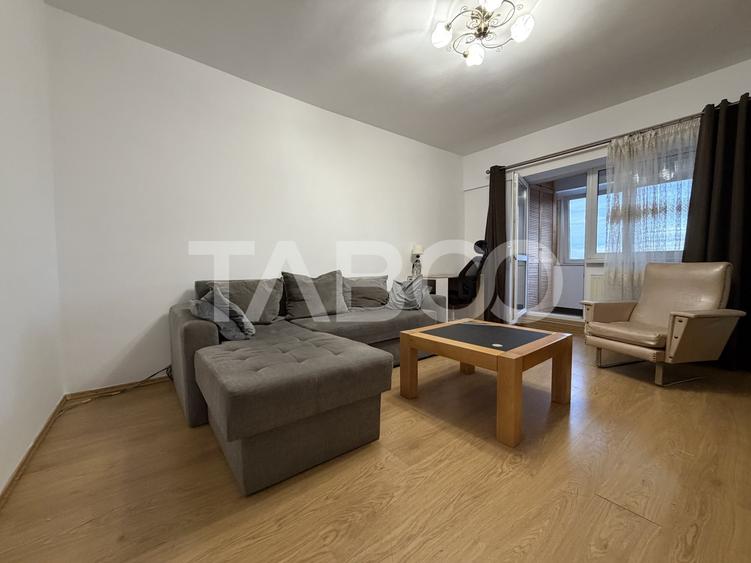 Apartament cu 2 camere decomandat, mobilat în Aurel Vlaicu