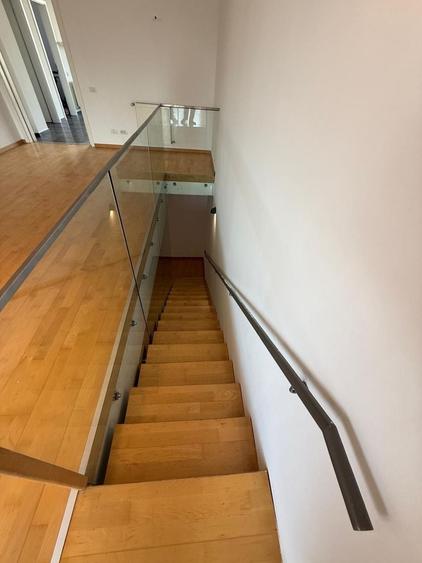 Apartament cu 4 camere, mobilat în Capitale
