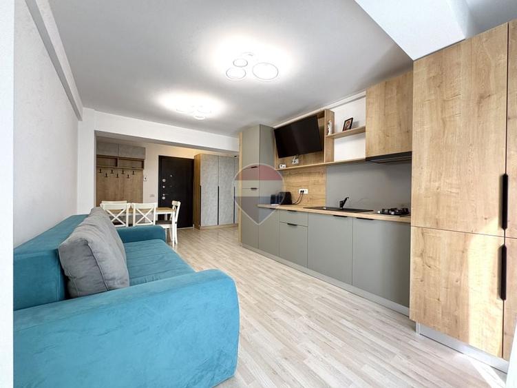 Apartament cu 2 camere semidecomandat, mobilat în Central