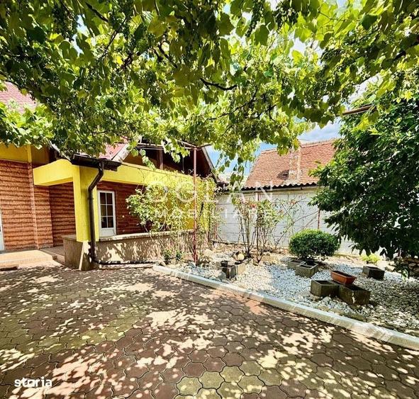 Casă cu 4 camere în Calea Dumbrăvii