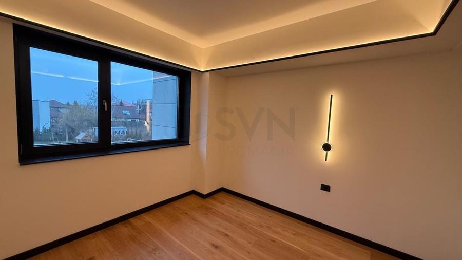 Apartament cu 4 camere semidecomandat în Pipera