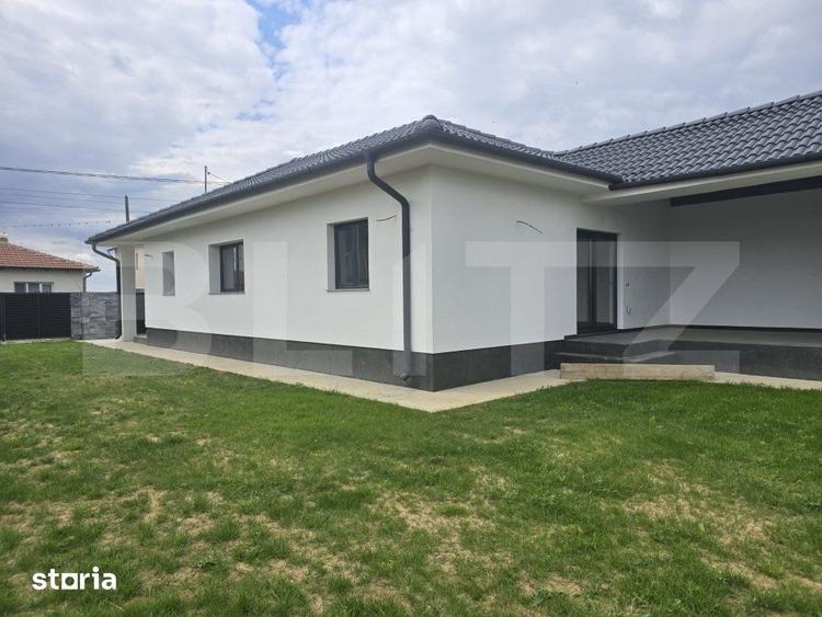 Casă cu 2 camere cu Teren 780 Mp în Lazuri