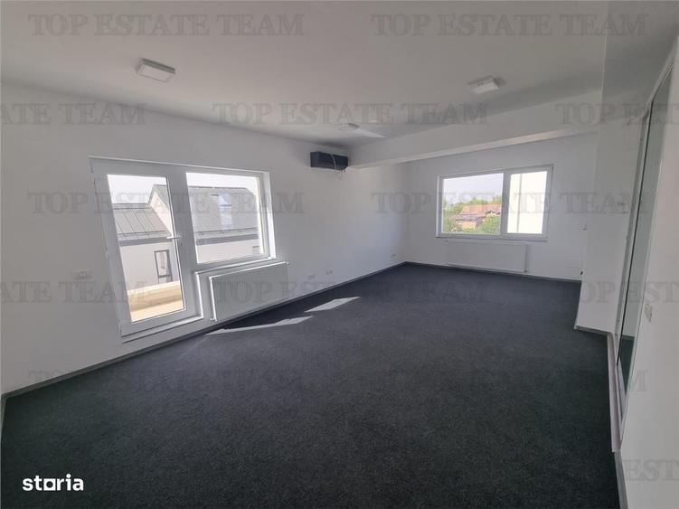 Casă cu 4 camere în Odăile