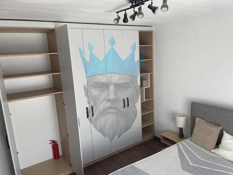 Apartament cu 3 camere decomandat, mobilat în Unirii