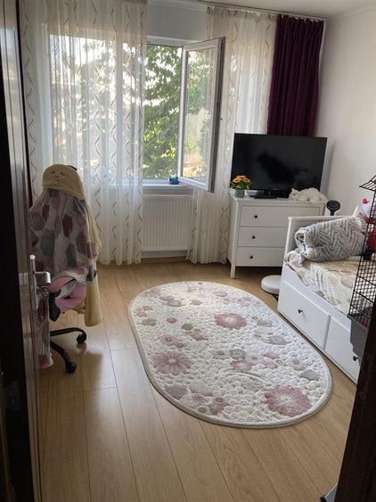 Apartament cu 2 camere decomandat, mobilat în Titan