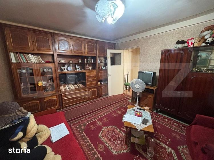 Apartament cu 2 camere, mobilat în Micro 11