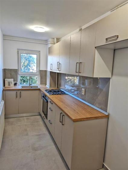 Apartament cu 2 camere semidecomandat în Centrul Civic