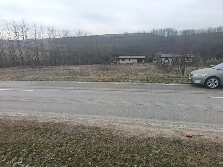 Teren de 677 mp, în Teleac
