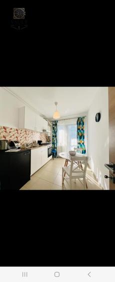 Apartament cu 3 camere decomandat, mobilat în Viilor