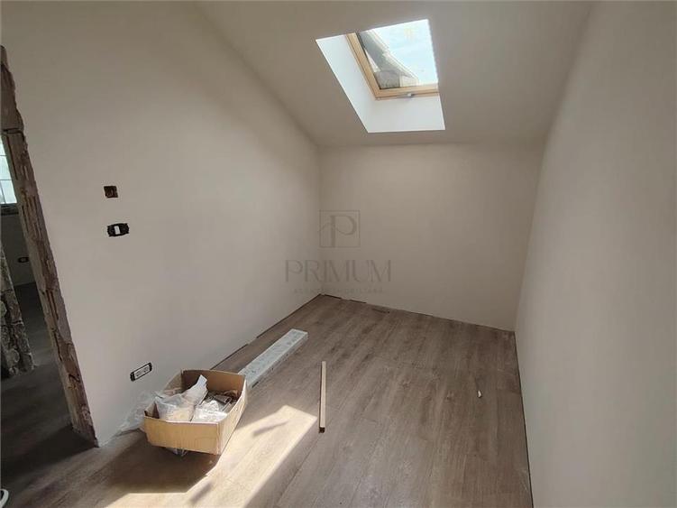 Duplex cu 4 camere cu Canalizare în Moșnița Nouă