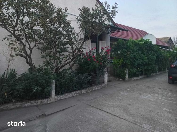 Casă cu 4 camere cu Teren 190 Mp în Sânmartin