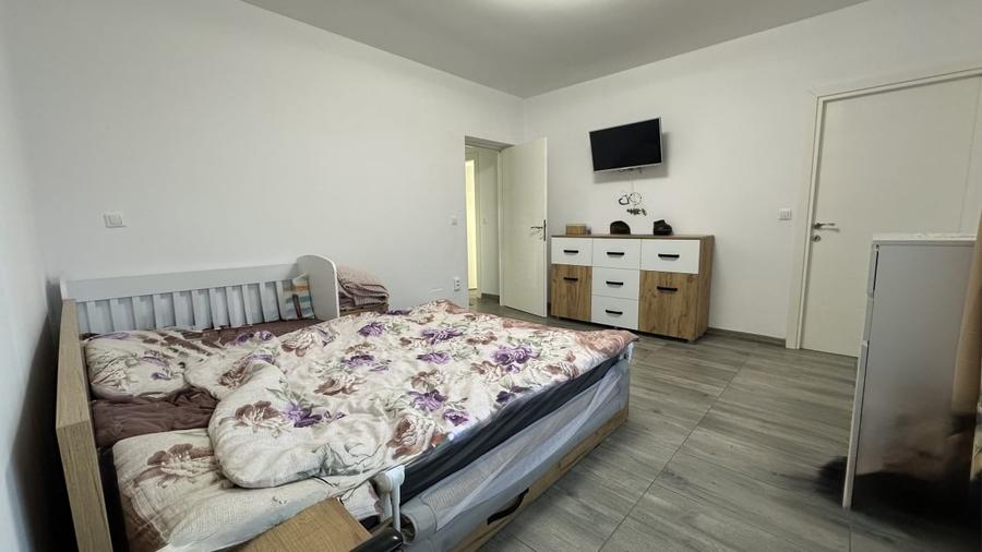 Casă individuală cu 4 camere cu Canalizare în Săsar