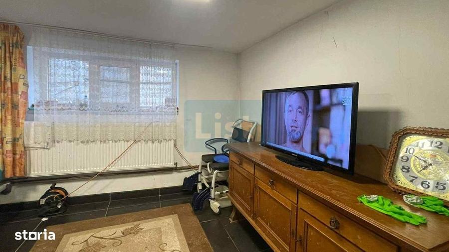 Casă cu 4 camere în Câlnic