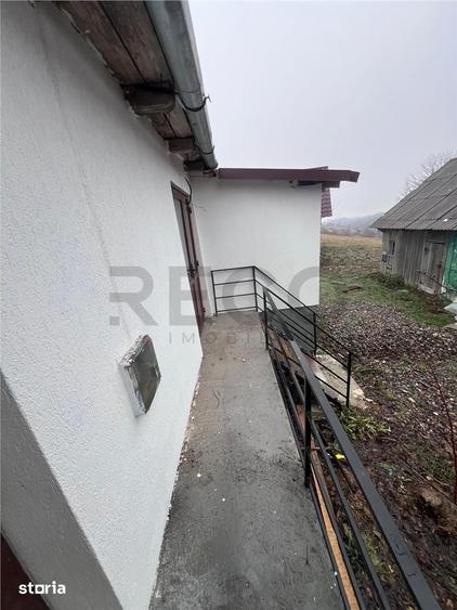 Casă cu 3 camere cu Teren 21984 Mp în Plopiș