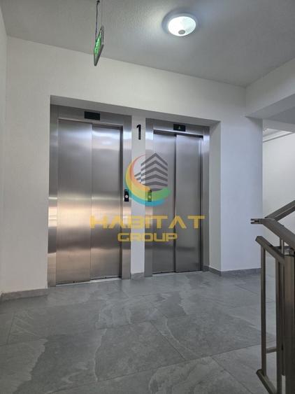 Apartament cu 3 camere semidecomandat în Berceni