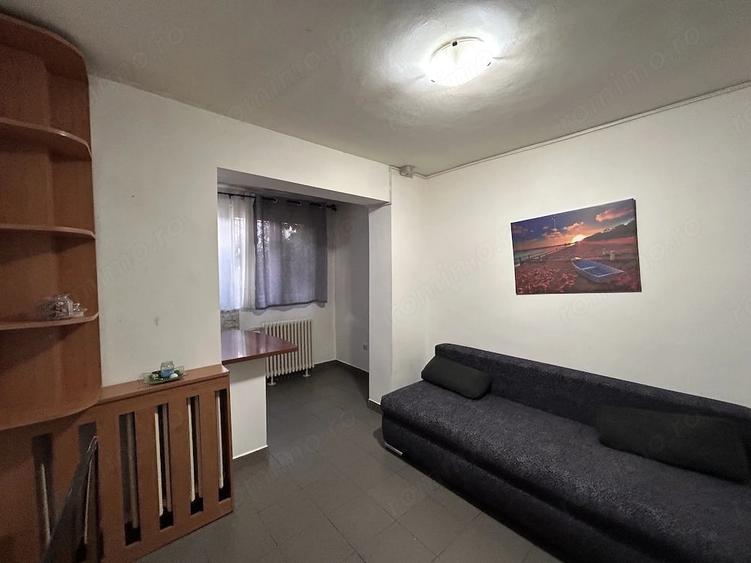 Apartament cu 2 camere decomandat în Confecții