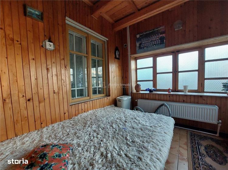 Casă cu 4 camere în Zorești