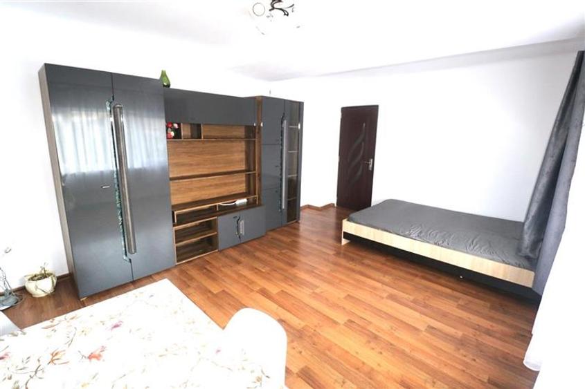 Garsonieră decomandată în Complex Studențesc