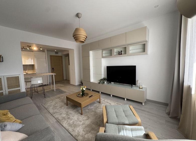 Apartament cu 2 camere decomandat în Văcăresti