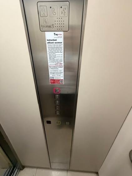 Apartament cu 3 camere semidecomandat în Nerva Traian