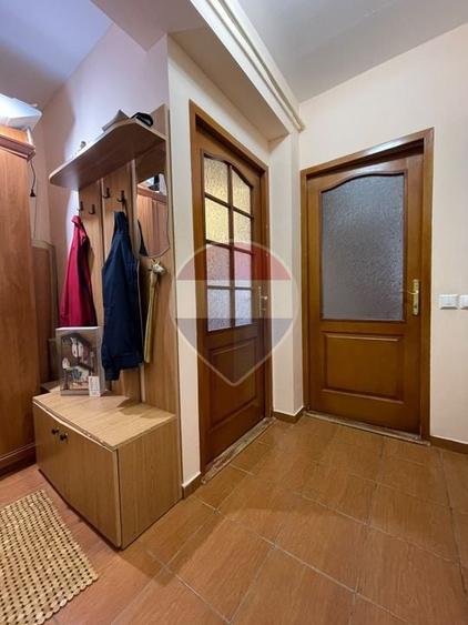 Apartament cu 2 camere semidecomandat, mobilat în Tătărași
