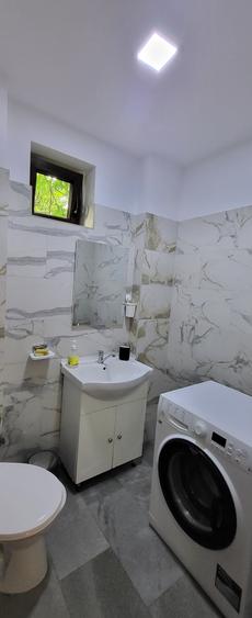 Apartament cu 3 camere semidecomandat în Prelungirea Ghencea