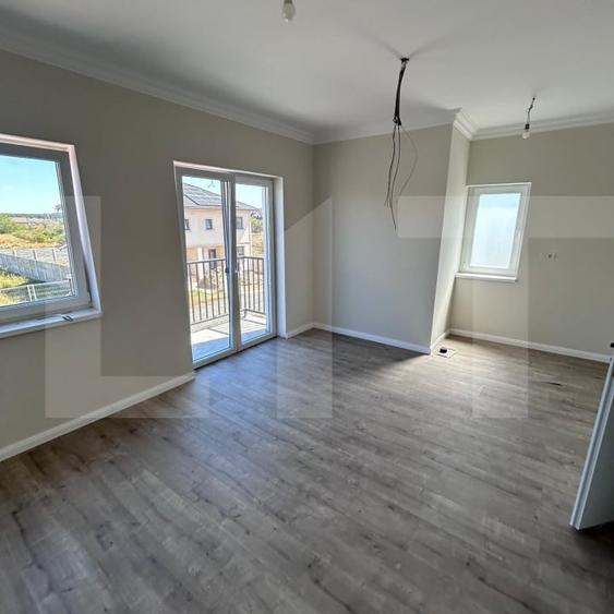 Duplex cu 5 camere cu Teren 250 Mp în Șag