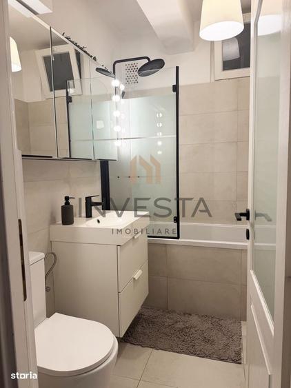 Apartament cu 3 camere semidecomandat în Horea