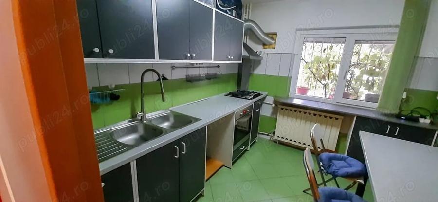Apartament cu 3 camere decomandat în 13 Septembrie