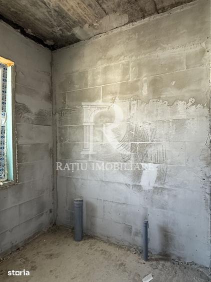 Casă cu 8 camere cu Teren 595 Mp în Tokai