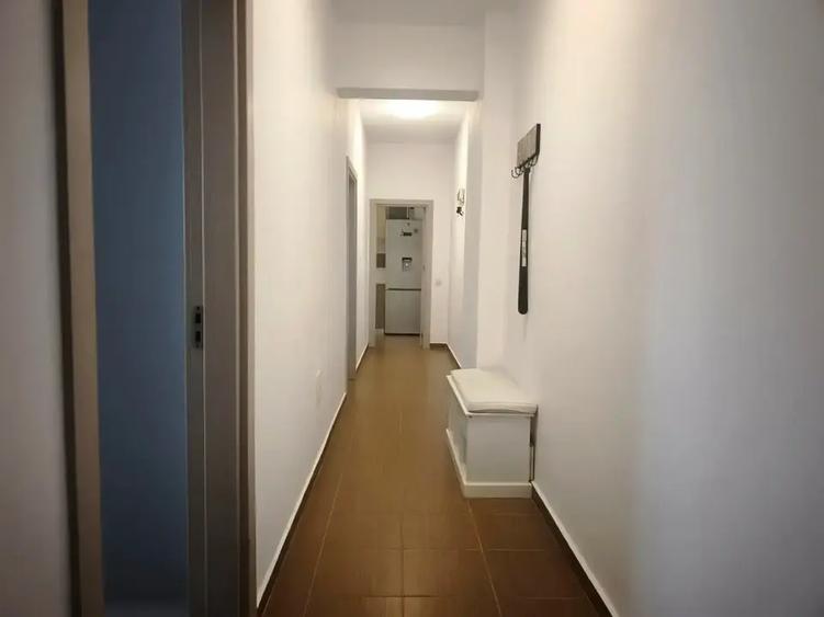 Apartament cu 3 camere decomandat, mobilat în Theodor Pallady