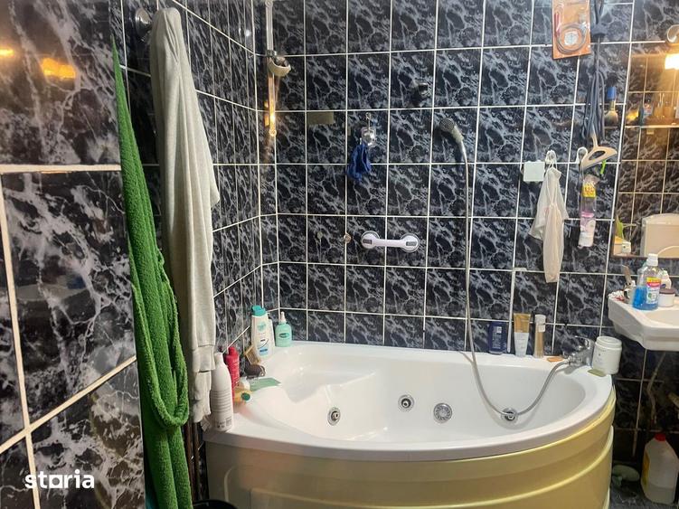 Apartament cu 4 camere în Centrul Civic