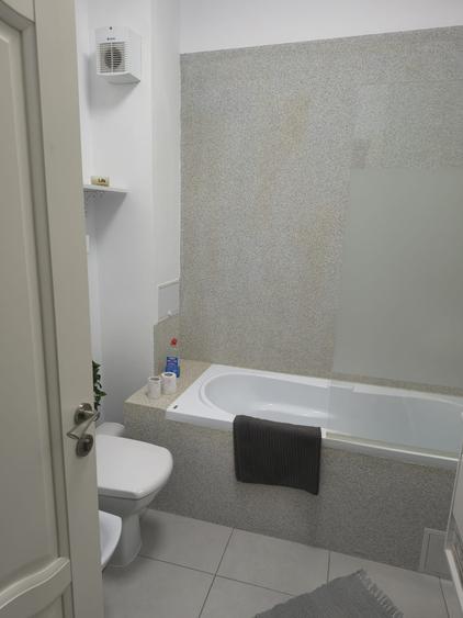 Apartament cu 2 camere decomandat în Est