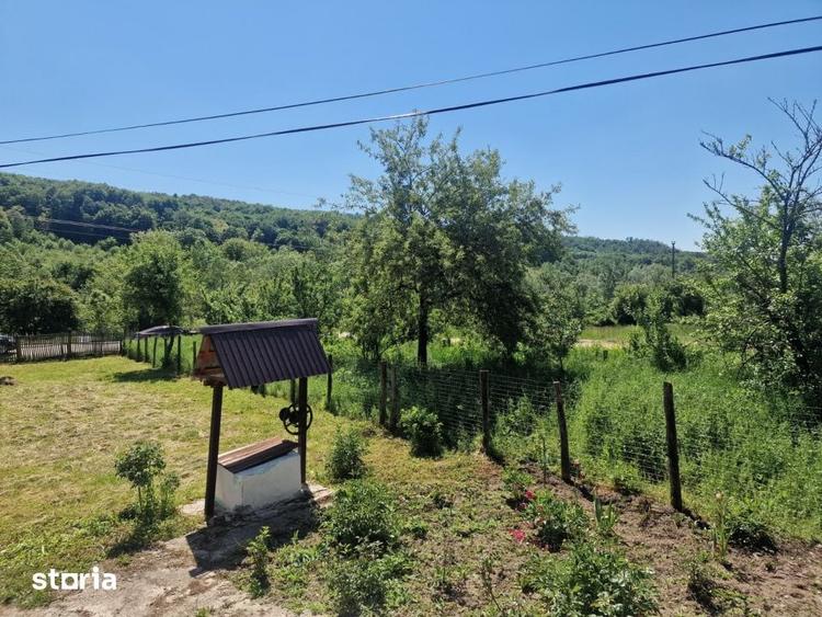 Casă cu 2 camere cu Teren 1150 Mp în Boțești