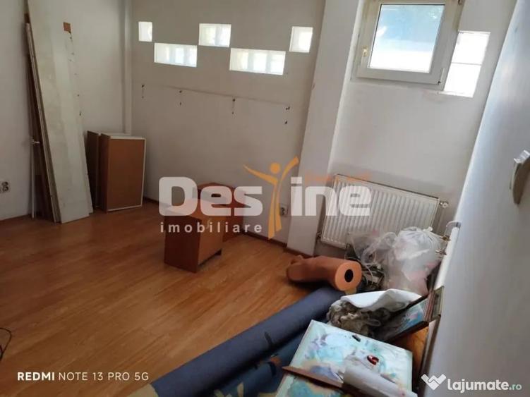Casă cu 5 camere cu Teren 200 Mp în Sud