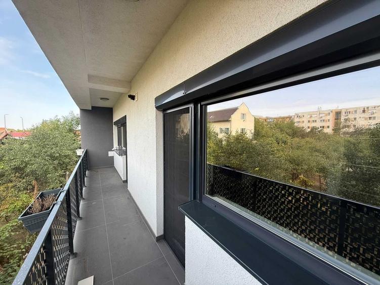 Apartament cu 3 camere decomandat în Micălaca