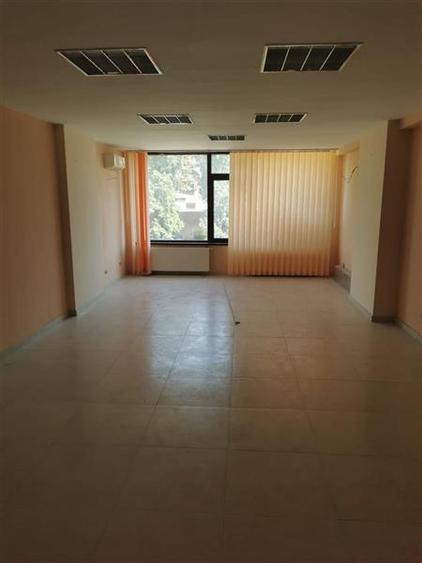 Birou, de 680 mp, în Unirii